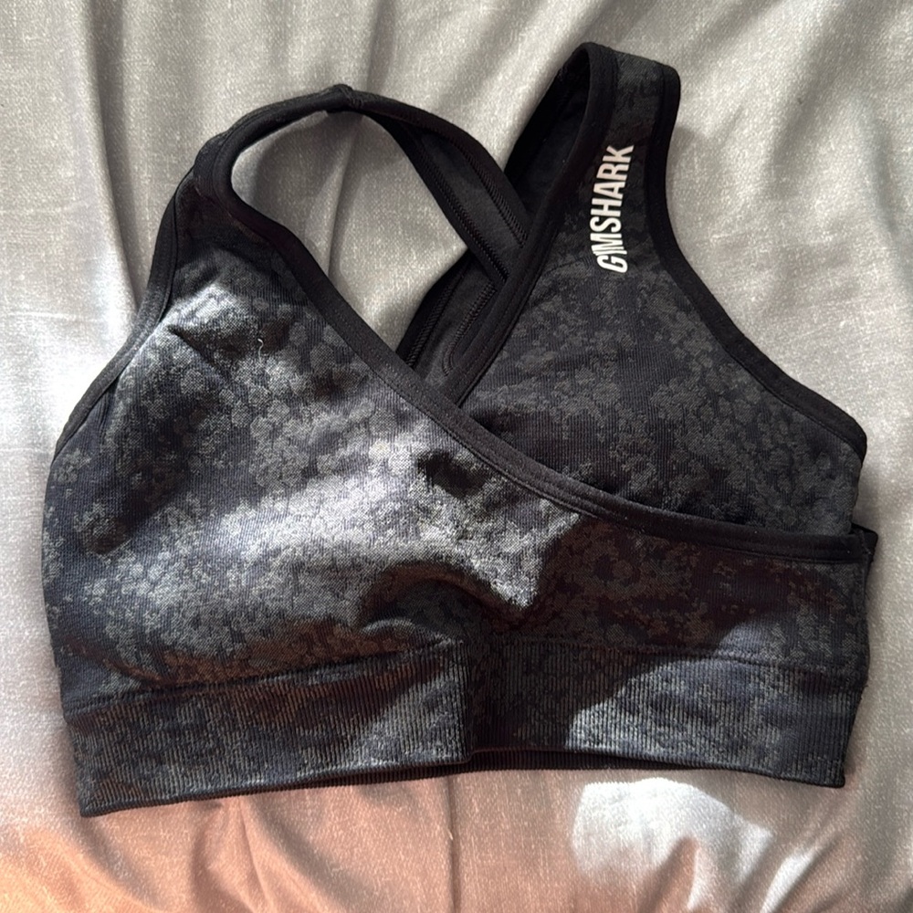 Gym shark sports bra. Like new just no tags. Size XS